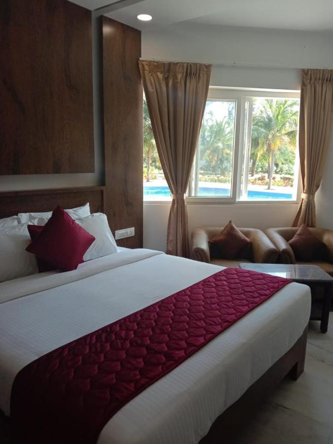 Coral Beach Resort Махабалипурам Екстериор снимка